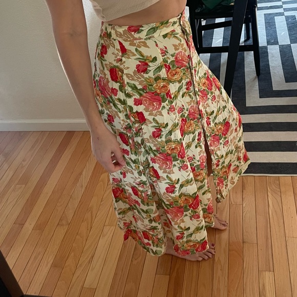 Next move Flowy floral maxi skirt - Picture 2 of 7